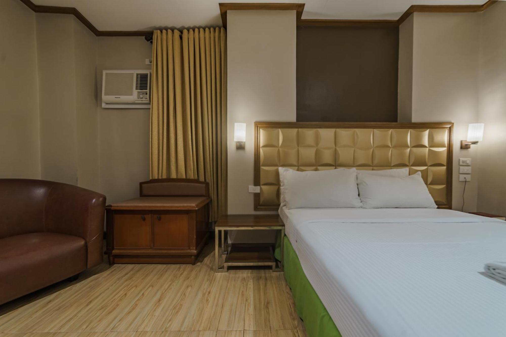 Robertson Hotel Нага Екстериор снимка