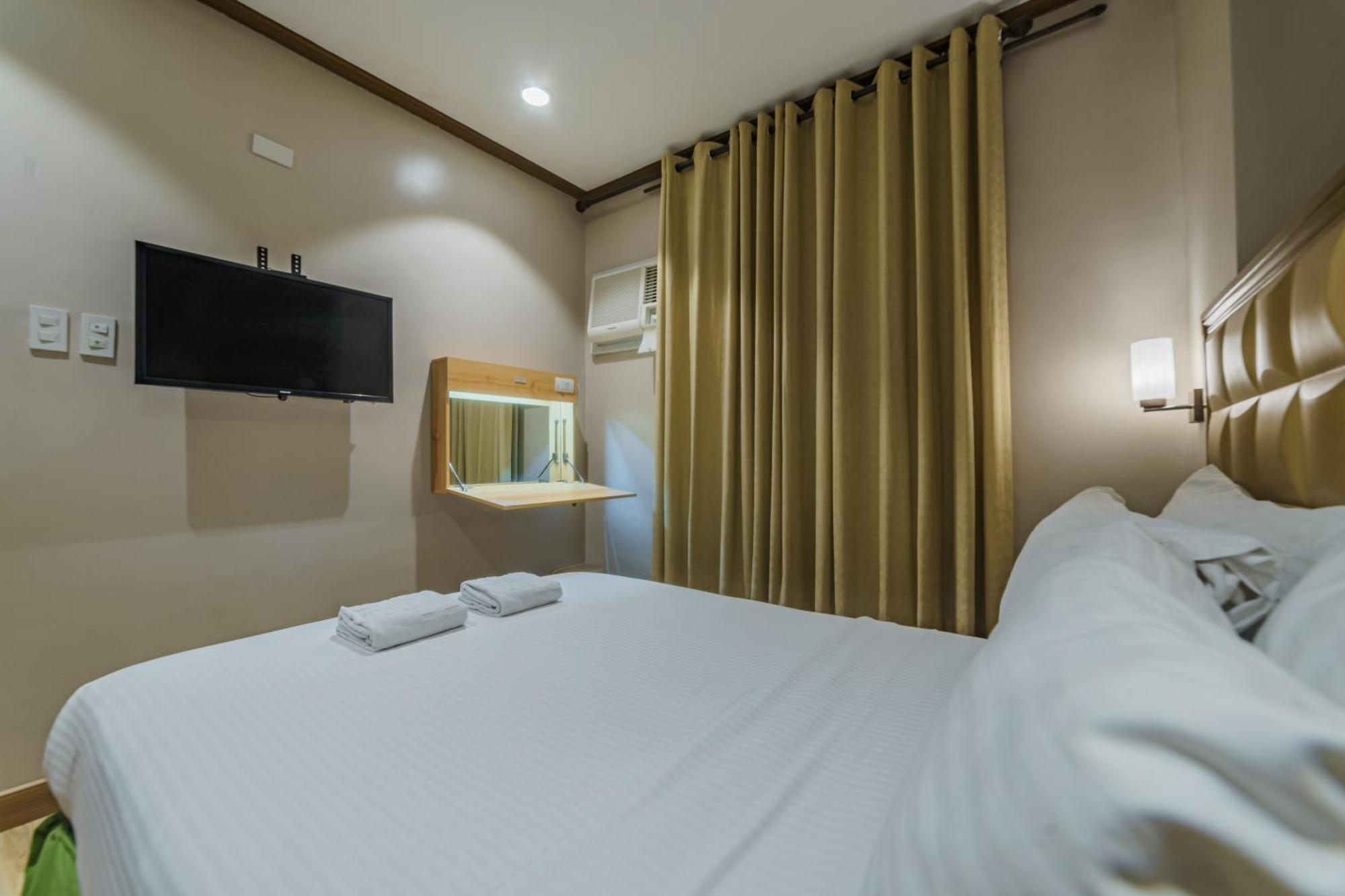 Robertson Hotel Нага Екстериор снимка