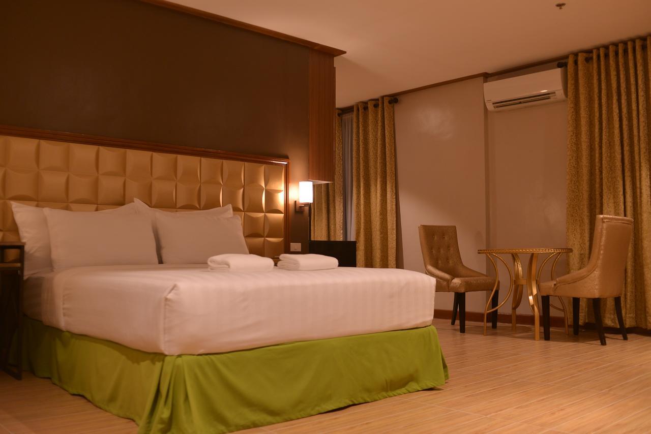 Robertson Hotel Нага Екстериор снимка
