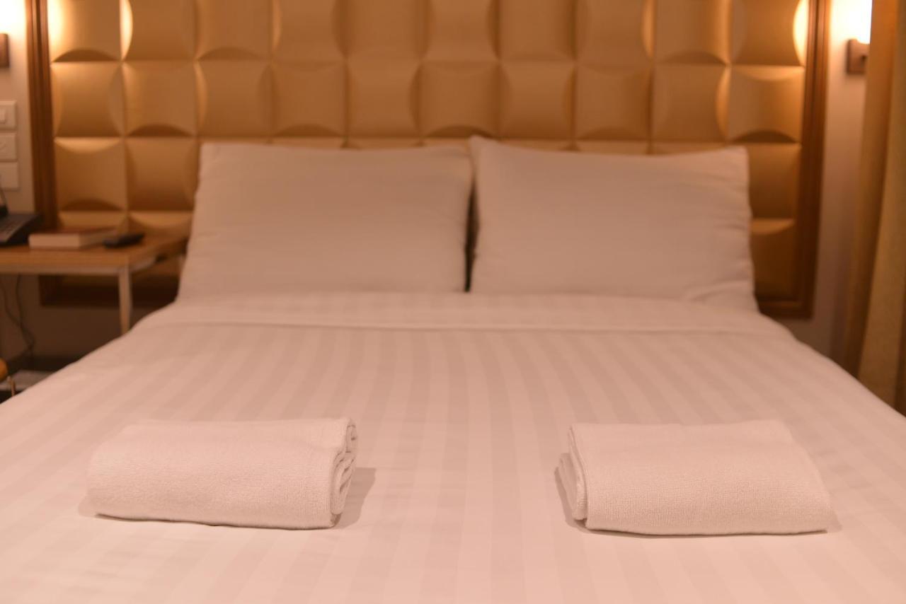 Robertson Hotel Нага Стая снимка